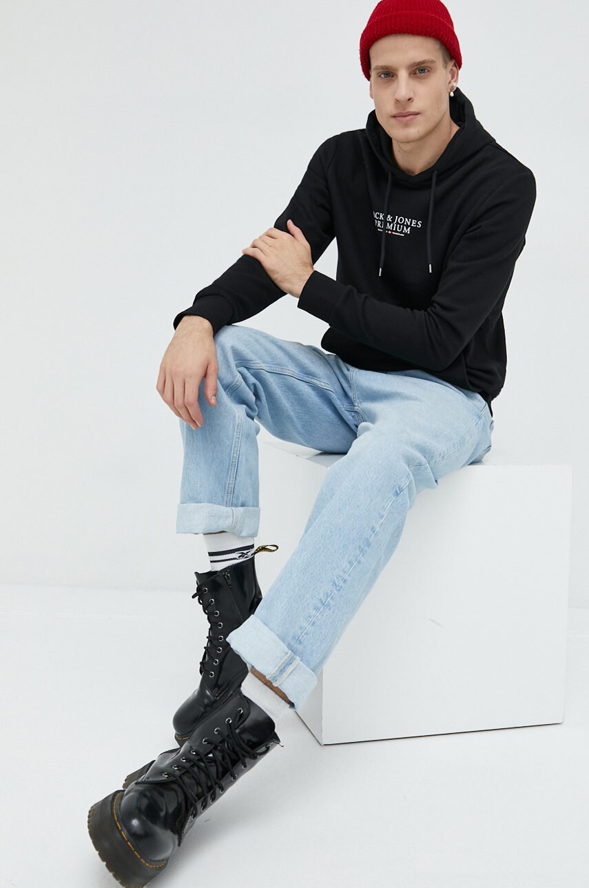 Кофта Premium by Jack&Jones Archie мужская цвет чёрный с капюшоном с аппликацией
Кофта Premium by Jack&Jones Archie мужская цвет чёрный с капюшоном с аппликацией