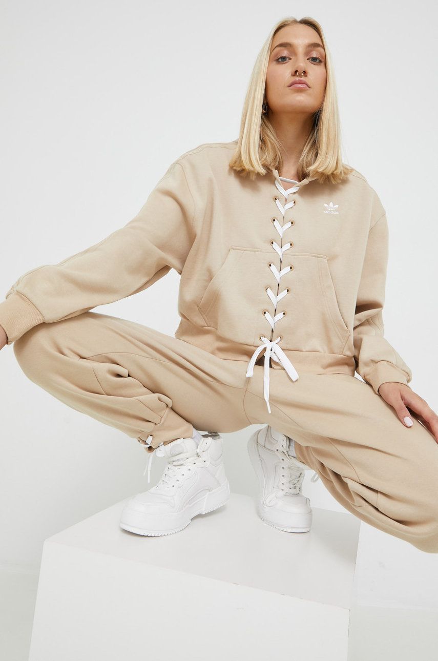 Кофта adidas Originals Always Original женская цвет бежевый с капюшоном однотонная
Кофта adidas Originals Always Original женская цвет бежевый с капюшоном однотонная