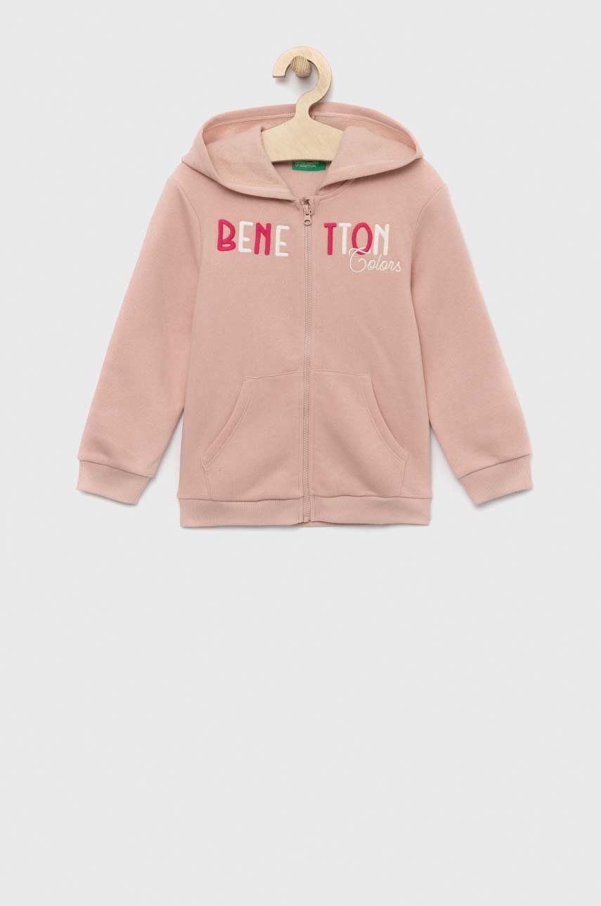 Дитяча кофта United Colors of Benetton колір рожевий з капюшоном з аплікацією
Дитяча кофта United Colors of Benetton колір рожевий з капюшоном з аплікацією
