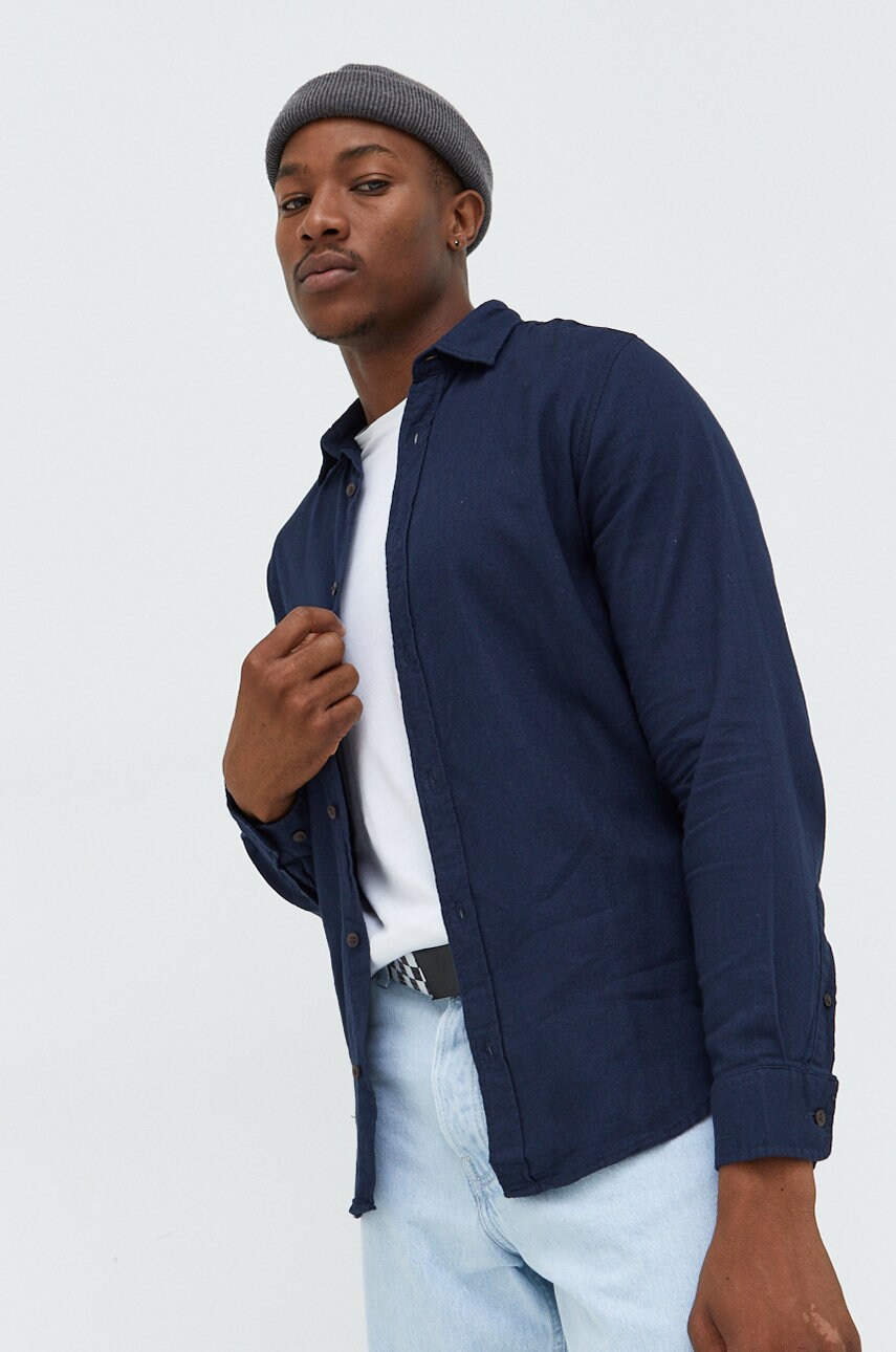 Памучна риза Jack & Jones мъжка в тъмносиньо със стандартна кройка с класическа яка, Тъмносин
Памучна риза Jack & Jones мъжка в тъмносиньо със стандартна кройка с класическа яка, Тъмносин