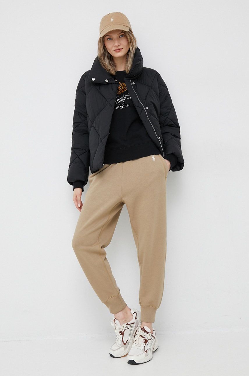 Спортивные штаны Polo Ralph Lauren Kapsuła Creamy Dreamy женские цвет бежевый однотонные
Спортивные штаны Polo Ralph Lauren Kapsuła Creamy Dreamy женские цвет бежевый однотонные