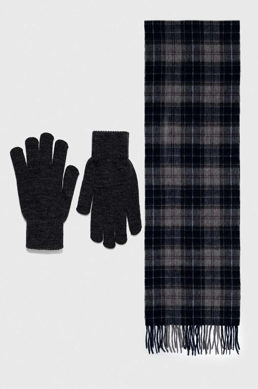 Шал и ръкавици Barbour Tartan Scarf & Glove Gift Set в тъмносиньо с десен MGS0018, Тъмносин
Шал и ръкавици Barbour Tartan Scarf & Glove Gift Set в тъмносиньо с десен MGS0018, Тъмносин