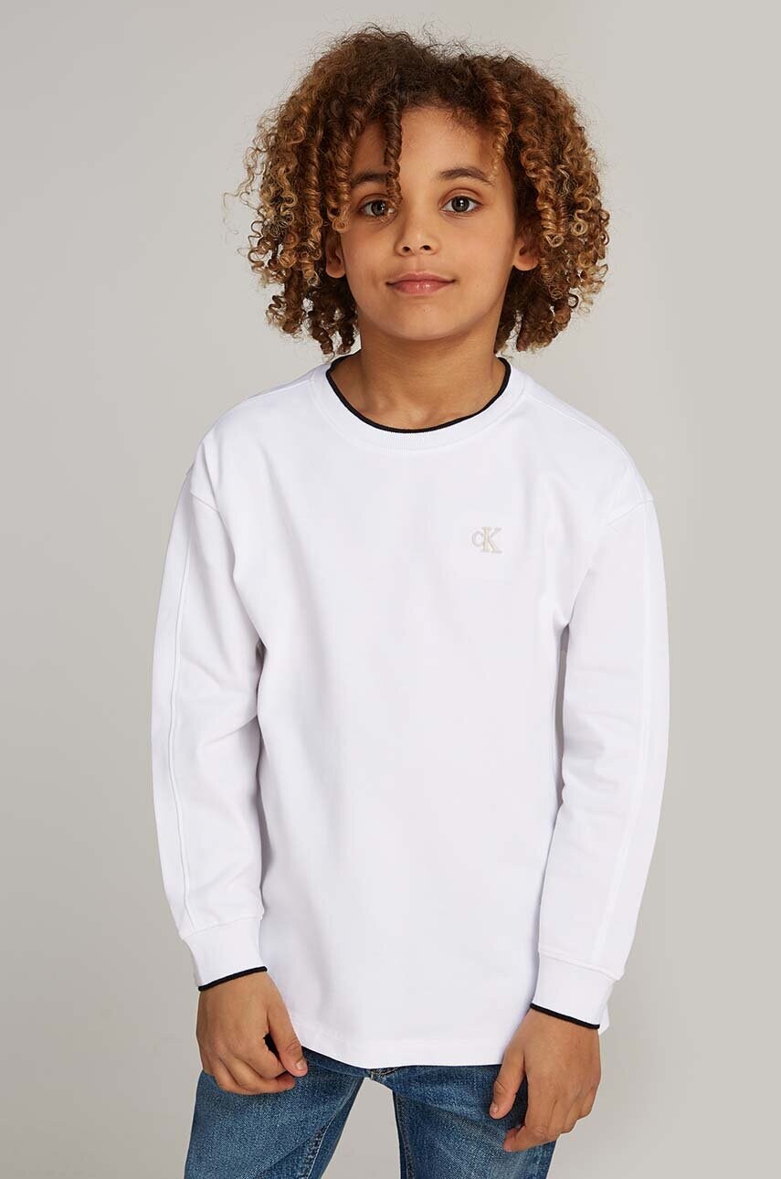 Детска блуза с дълги ръкави Calvin Klein Jeans в бяло с изчистен дизайн IB0IB02325, Бял
Детска блуза с дълги ръкави Calvin Klein Jeans в бяло с изчистен дизайн IB0IB02325, Бял