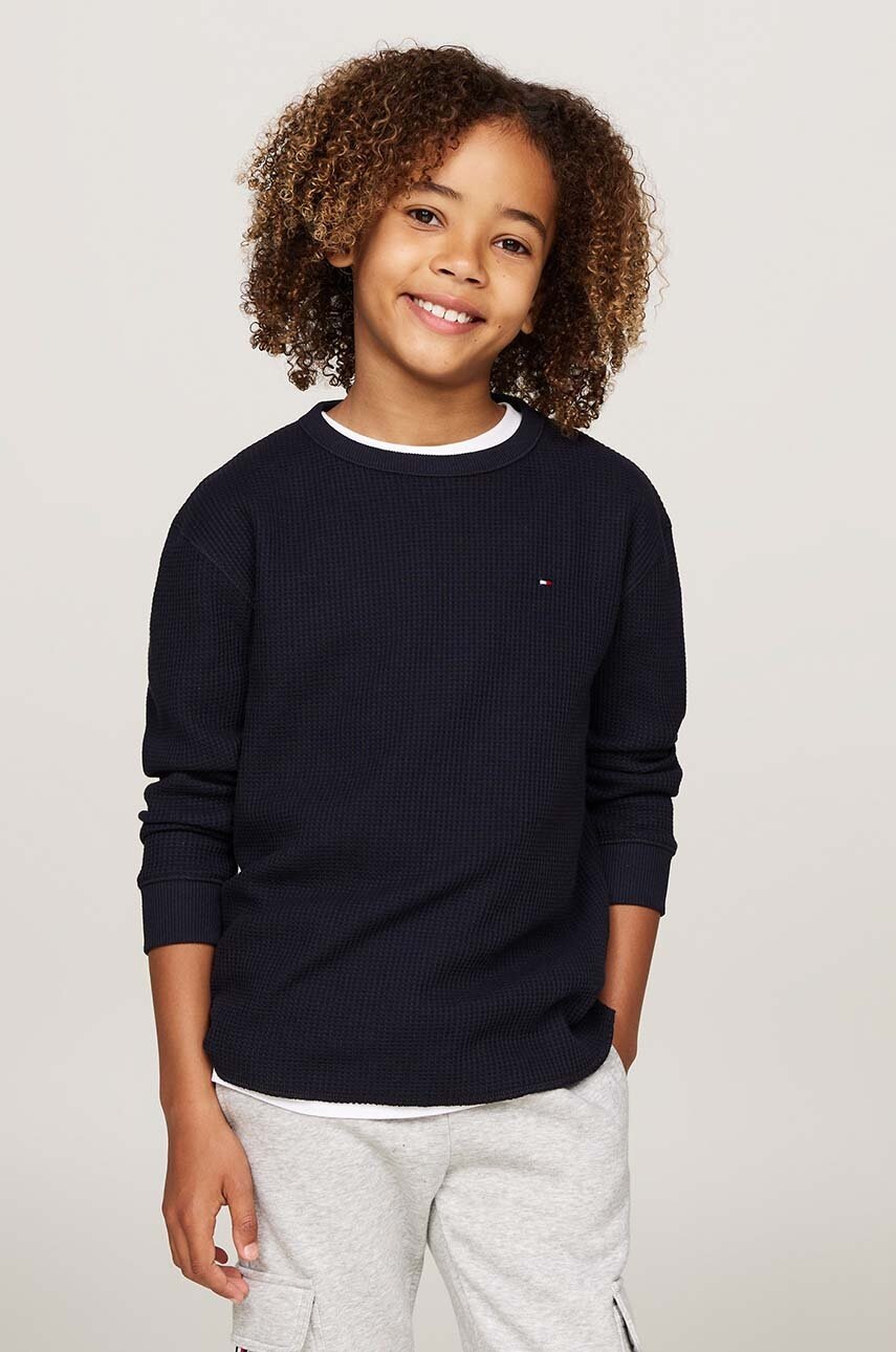Детска блуза с дълги ръкави Tommy Hilfiger в тъмносиньо с изчистен дизайн KB0KB09195, Тъмносин
Детска блуза с дълги ръкави Tommy Hilfiger в тъмносиньо с изчистен дизайн KB0KB09195, Тъмносин