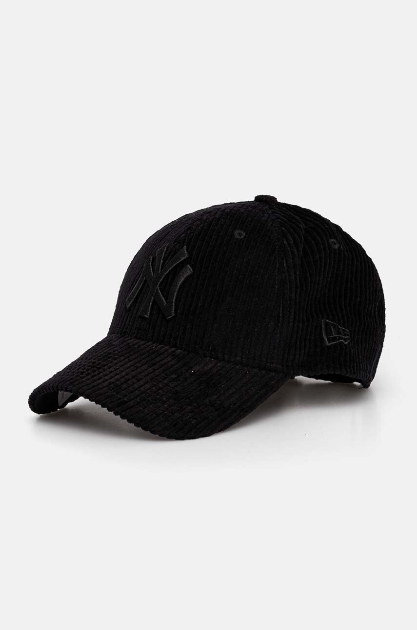 Памучна шапка с козирка New Era NEW YORK YANKEES в черно с апликация 60565331, Черен
Памучна шапка с козирка New Era NEW YORK YANKEES в черно с апликация 60565331, Черен