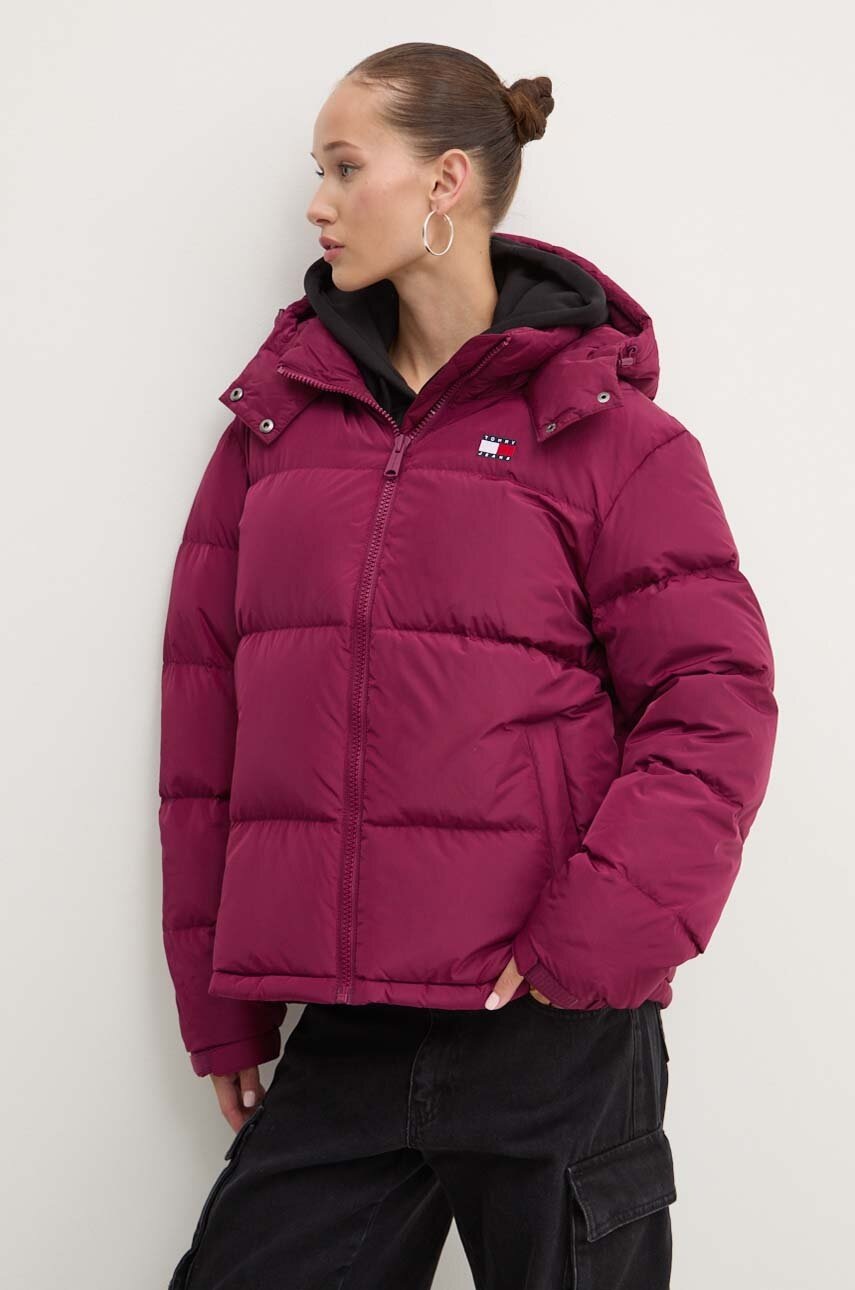 Пухено яке Tommy Jeans в лилаво зимен модел с уголемена кройка DW0DW18610, Виолетов
Пухено яке Tommy Jeans в лилаво зимен модел с уголемена кройка DW0DW18610, Виолетов