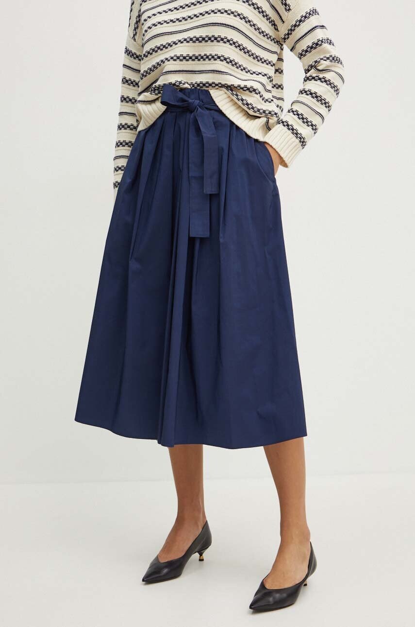 Пола Weekend Max Mara в тъмносиньо среднодълга разкроена 2425106051600, Тъмносин
Пола Weekend Max Mara в тъмносиньо среднодълга разкроена 2425106051600, Тъмносин