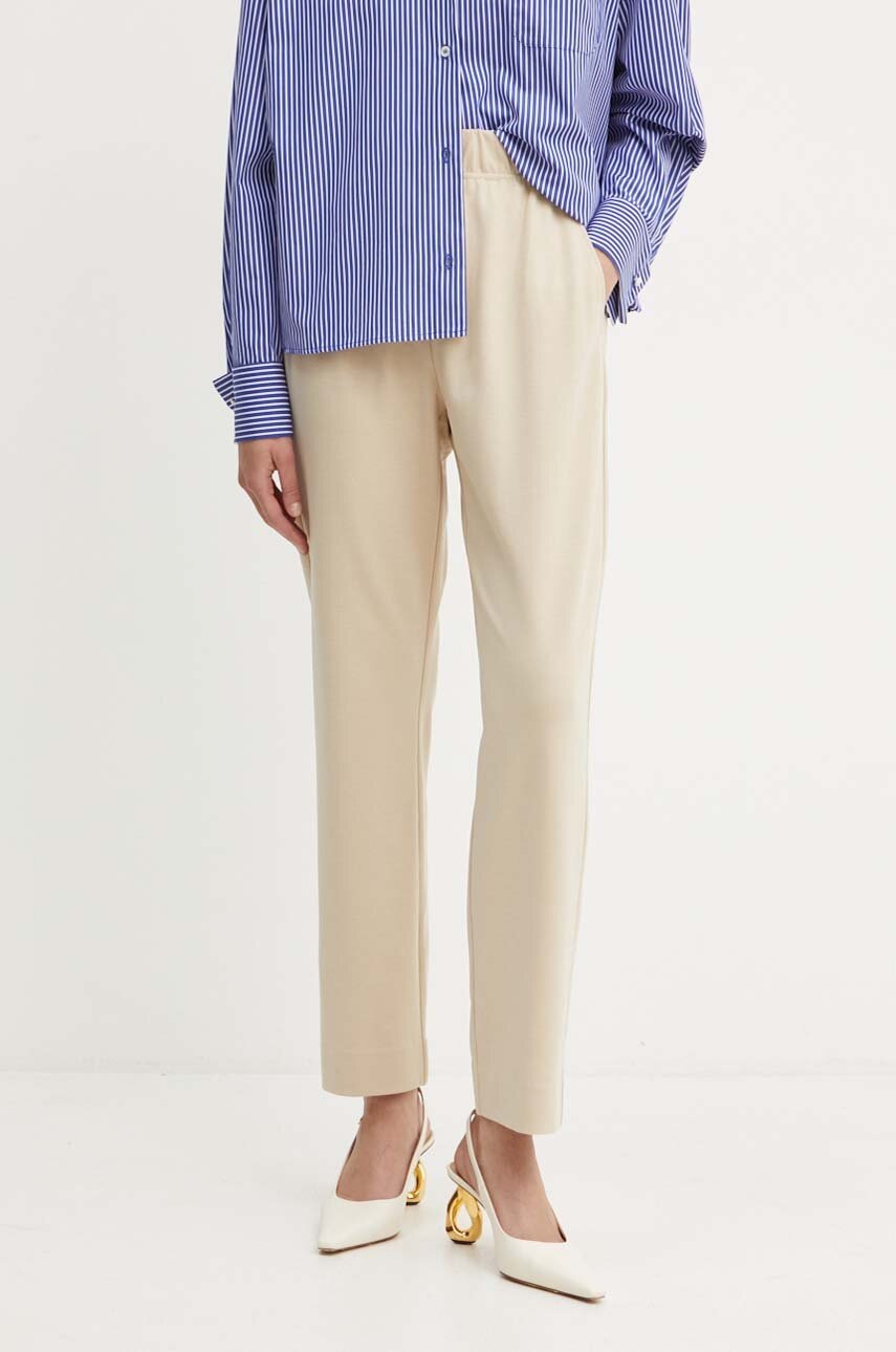 Панталон Weekend Max Mara в бежово със стандартна кройка, с висока талия 2425786031600, Бежов
Панталон Weekend Max Mara в бежово със стандартна кройка, с висока талия 2425786031600, Бежов