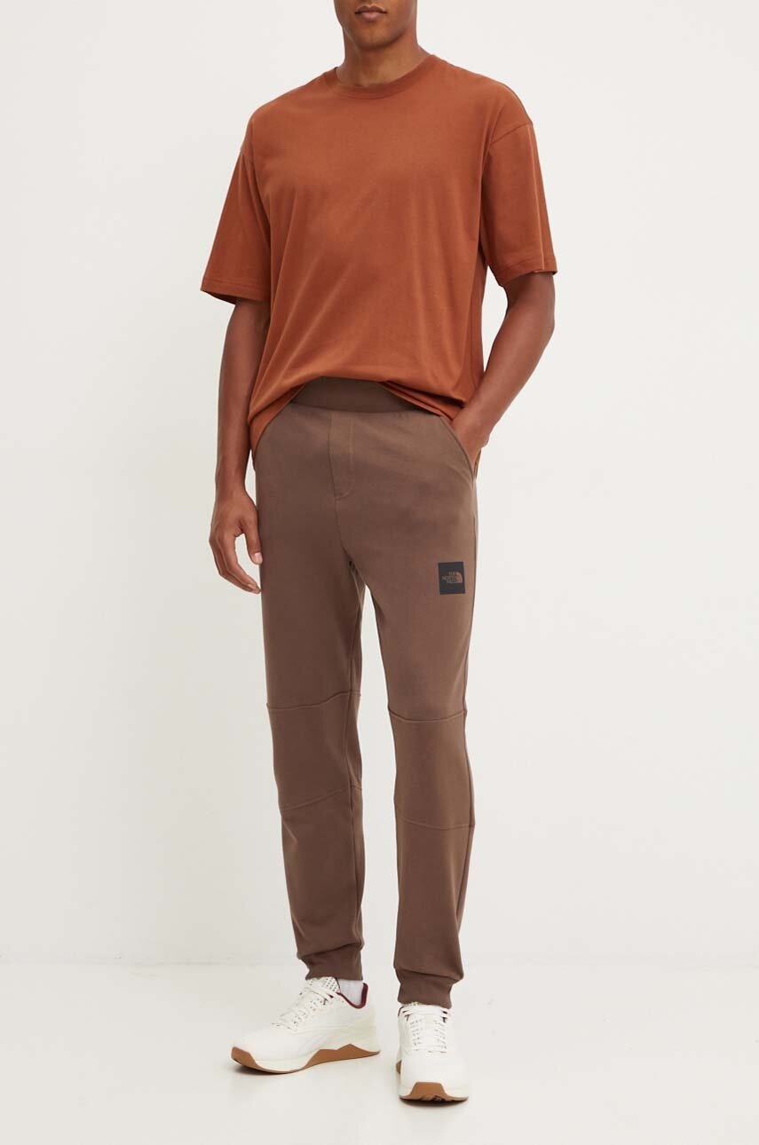 Памучен спортен панталон The North Face Fine Pant в кафяво с изчистен дизайн NF0A8A6N1OI1, Кафяв
Памучен спортен панталон The North Face Fine Pant в кафяво с изчистен дизайн NF0A8A6N1OI1, Кафяв