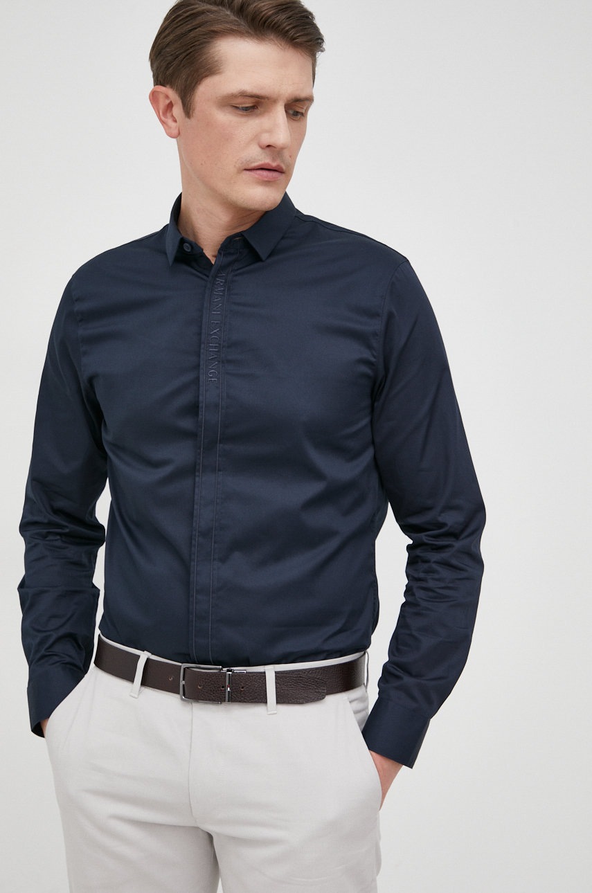 Памучна риза Armani Exchange мъжка в тъмносиньо със стандартна кройка с класическа яка, Тъмносин
Памучна риза Armani Exchange мъжка в тъмносиньо със стандартна кройка с класическа яка, Тъмносин