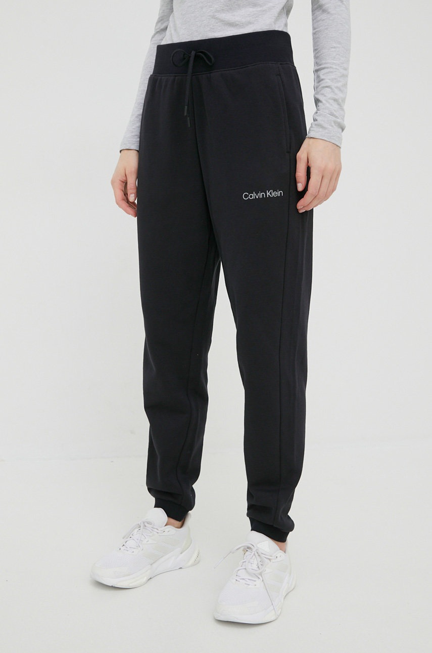 Спортен панталон Calvin Klein Performance Ck Essentials в черно с изчистен дизайн, Черен
Спортен панталон Calvin Klein Performance Ck Essentials в черно с изчистен дизайн, Черен