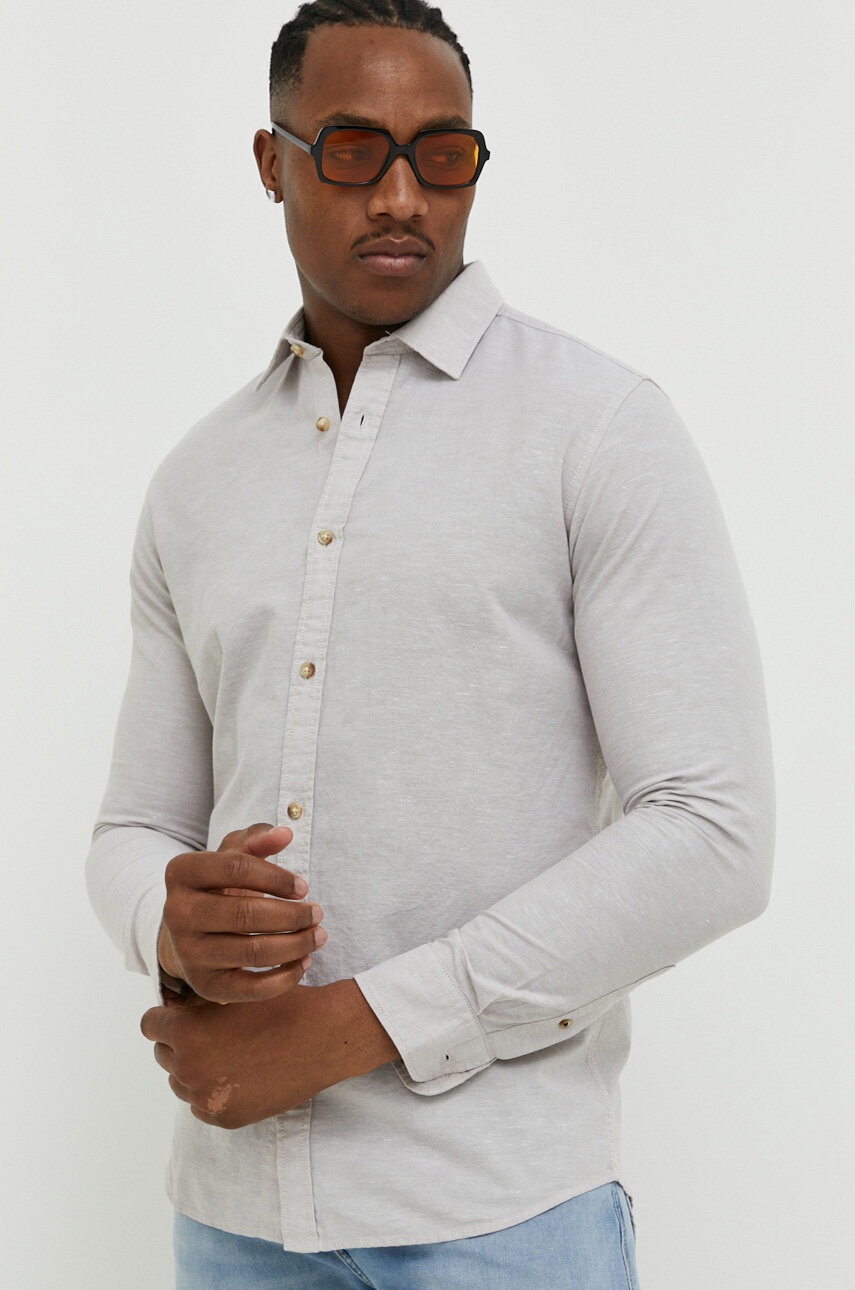 Риза с лен Jack & Jones JJESUMMER в бежово със стандартна кройка с италианска яка, Бежов
Риза с лен Jack & Jones JJESUMMER в бежово със стандартна кройка с италианска яка, Бежов