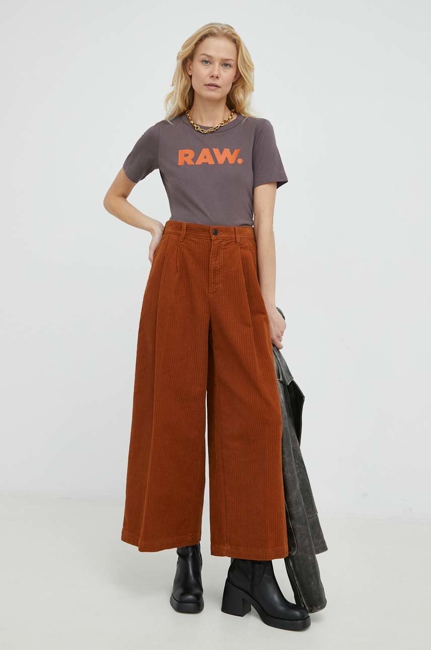 Вельветовые брюки Wrangler Super Wide Leg Nutmeg Brown женские цвет коричневый широкие высокая посадка
Вельветовые брюки Wrangler Super Wide Leg Nutmeg Brown женские цвет коричневый широкие высокая посадка