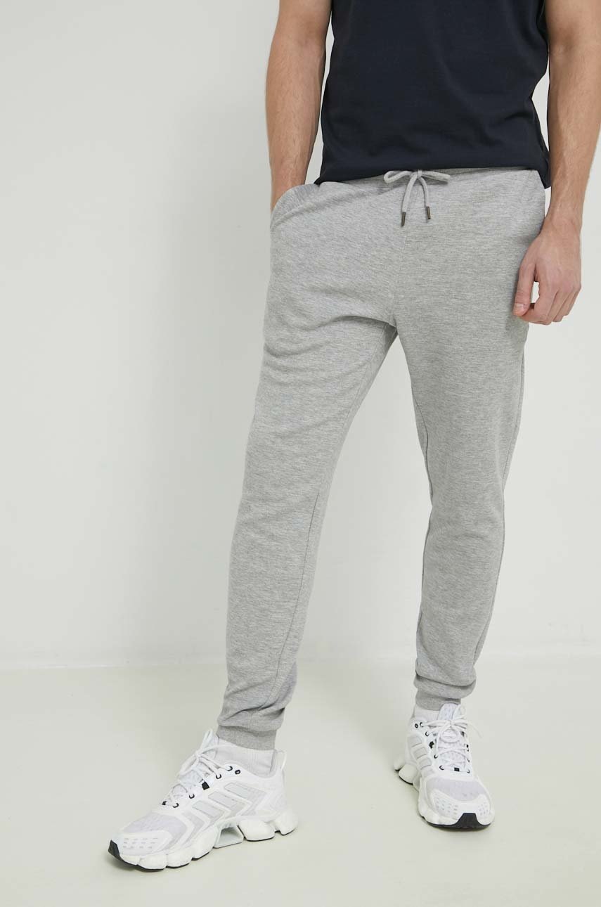 Спортен панталон Jack & Jones JPSTWILL в сиво с изчистен дизайн 12211027, Сив
Спортен панталон Jack & Jones JPSTWILL в сиво с изчистен дизайн 12211027, Сив