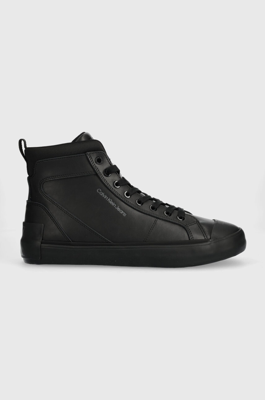 Високи кецове Calvin Klein Jeans VULCANIZED MID LACEUP MIX IN UC в черно YM0YM00900, Черен
Високи кецове Calvin Klein Jeans VULCANIZED MID LACEUP MIX IN UC в черно YM0YM00900, Черен