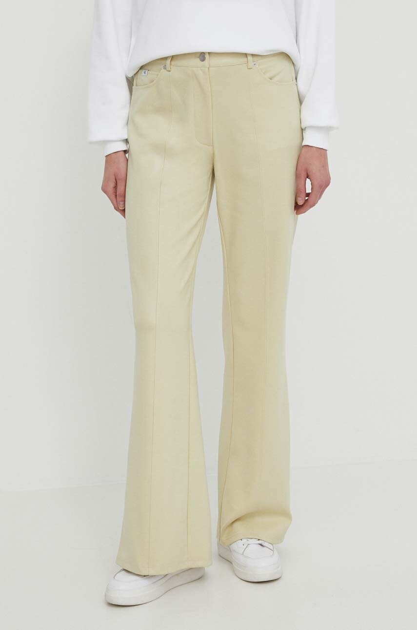 Панталон Calvin Klein Jeans в зелено със стандартна кройка, с висока талия J20J223124, Зелен
Панталон Calvin Klein Jeans в зелено със стандартна кройка, с висока талия J20J223124, Зелен