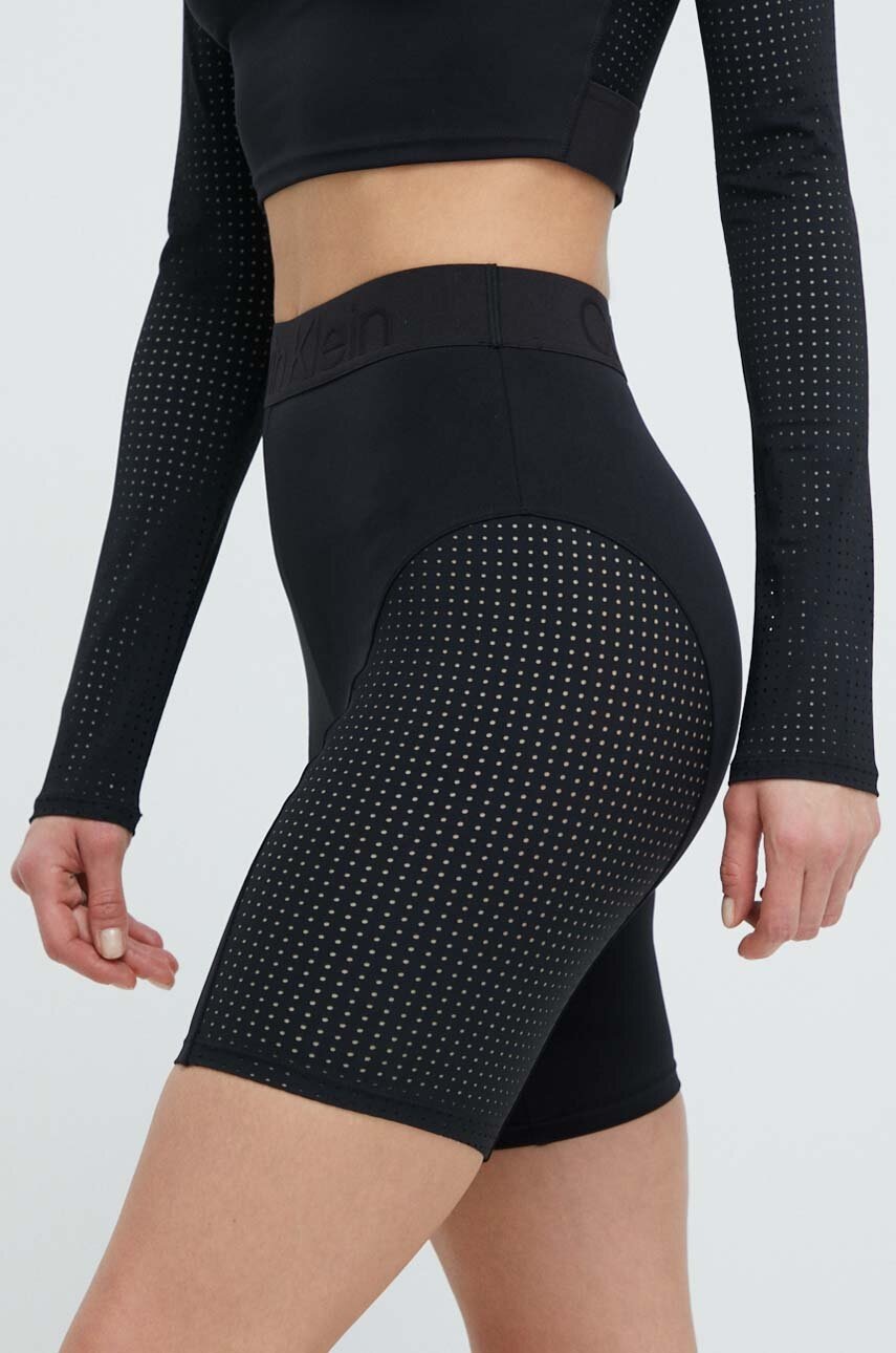 Къс панталон за трениране Calvin Klein Performance в черно с изчистен дизайн с висока талия, Черен
Къс панталон за трениране Calvin Klein Performance в черно с изчистен дизайн с висока талия, Черен