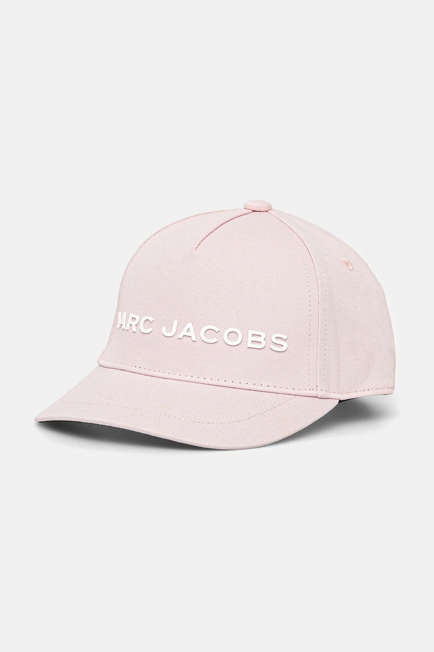 Детска памучна шапка с козирка Marc Jacobs в розово с апликация W60410, Розов
Детска памучна шапка с козирка Marc Jacobs в розово с апликация W60410, Розов