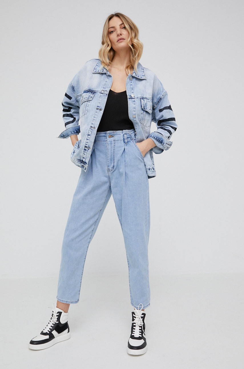 Джинсовая куртка Answear Lab X Лимитированная коллекция No Shame женская переходная oversize
Джинсовая куртка Answear Lab X Лимитированная коллекция No Shame женская переходная oversize