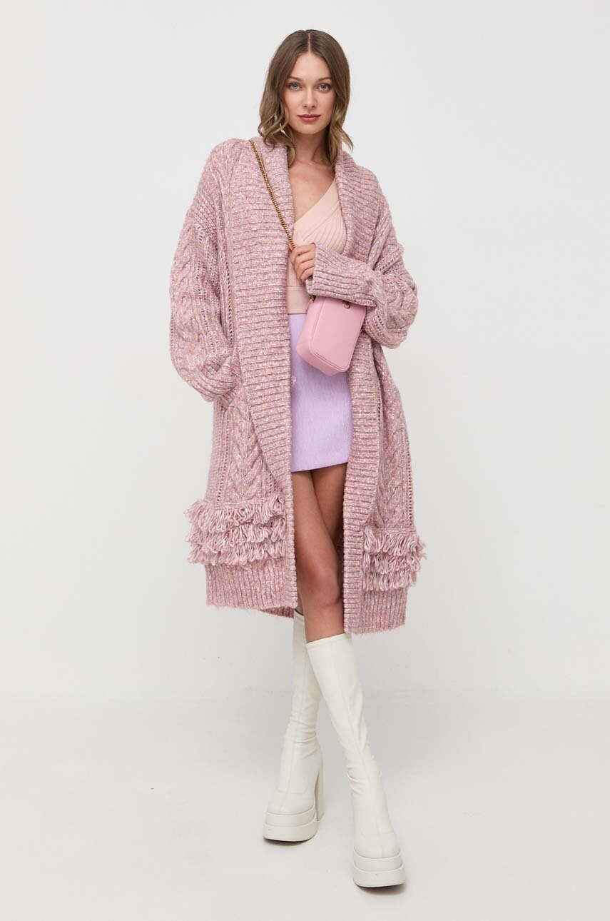 Toată lumea poartă cardigane lungi chiar acum și știm exact de ce cardigane