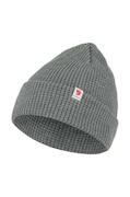 Шапка Fjallraven Tab в сиво от плътен трикотаж