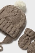 Mayoral Newborn czapka z pomponem niemowlęca z bawełną brązowa 9120