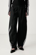 adidas Originals штани жіночі Firebird Barrel чорні regular waist LF1057