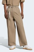 adidas Originals spodnie straight męskie bawełniane Resort brązowe regular waist KW8246