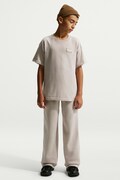 Nike T-shirt dziecięcy bawełniany Nike Sportswear Club szary IO2172