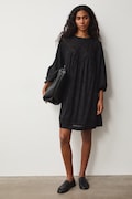 Medicine sukienka oversize z wiskozą czarna z koronkowymi wstawkami