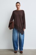 Sweter damski z wiskozą z koronką brązowy RW26-SWD310