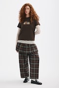 T-shirt damski bawełniany z kolekcji Adela Madej x Medicine brązowy RW26-TSD410