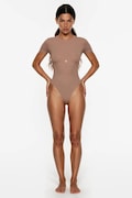 GOD SAVE QUEENS body pentru femei T-SHIRT BODYSUIT bej simplu GSQ-139-373