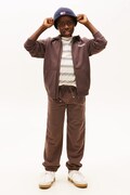 Детски спортен панталон Tommy Hilfiger в кафяво с изчистен дизайн KS0KS00662