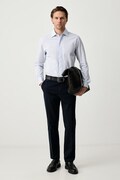 Sisley Παντελόνι chino ανδρικό βαμβακερό με ελαστάν σκούρο μπλε κανονική 4LWZSF05Z