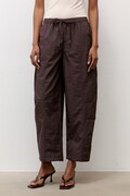 Answear.LAB spodnie damskie brązowe regular waist
