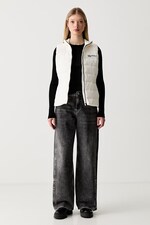 Безрукавка жіноча Karl Lagerfeld Jeans колір бежевий