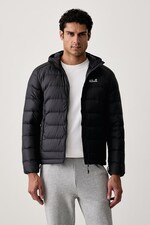 Пухова куртка чоловіча Jack Wolfskin WILD PASS DOWN колір чорний