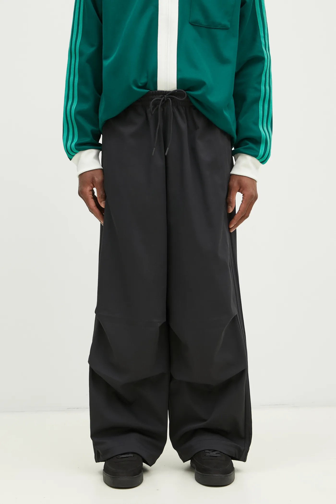 25年トレンドワイドパンツADIDAS★PRIMIUN ESSENTIAL PARACHUTE 楽天市場】 【公式】アディダス adidas 返品可 ライフスタイル