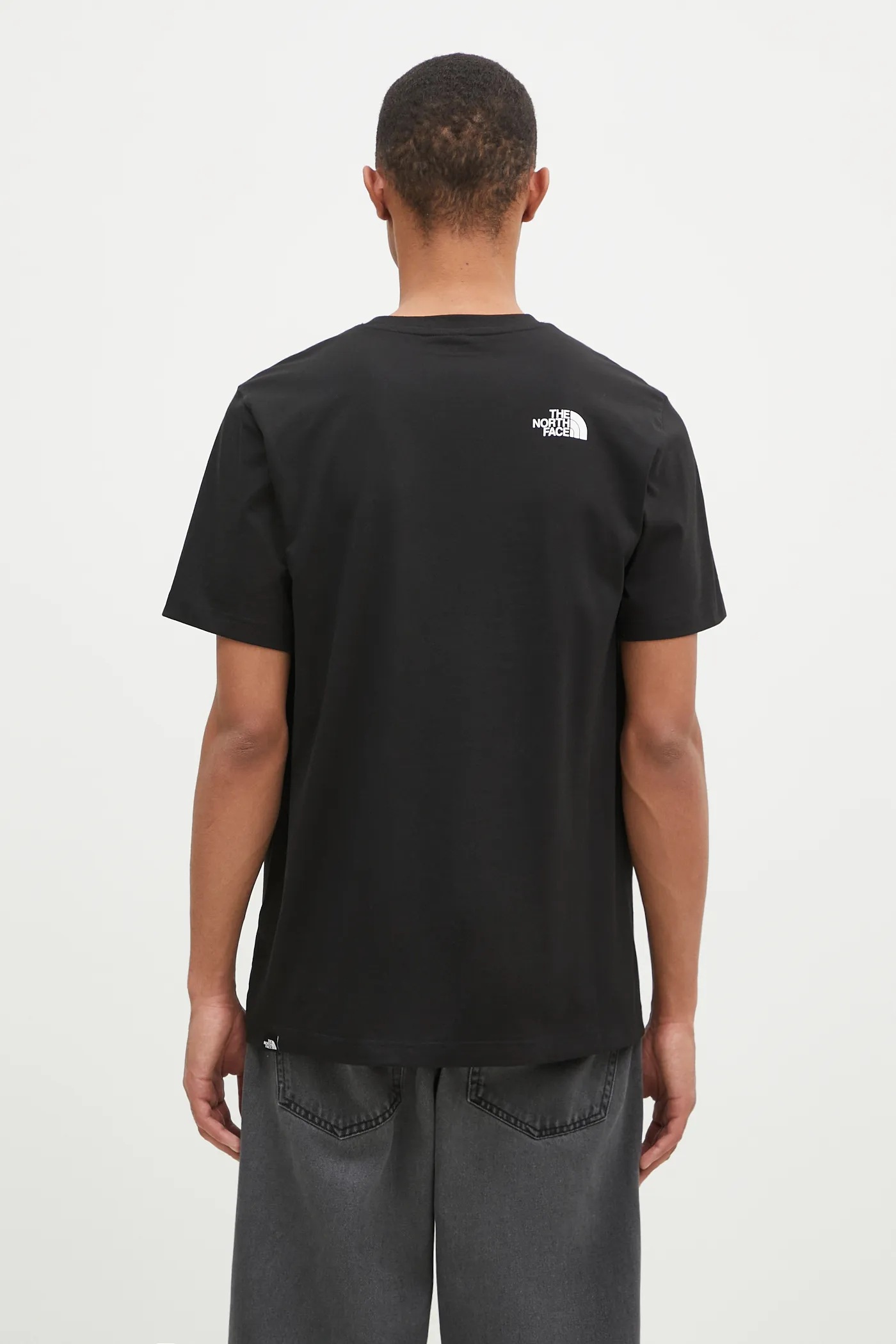 Tシャツ・カットソー THE NORTH FACE Men T-shirt Black NF0A8A6C JK31 The North Face t-shirt Fine Tee PRM EU