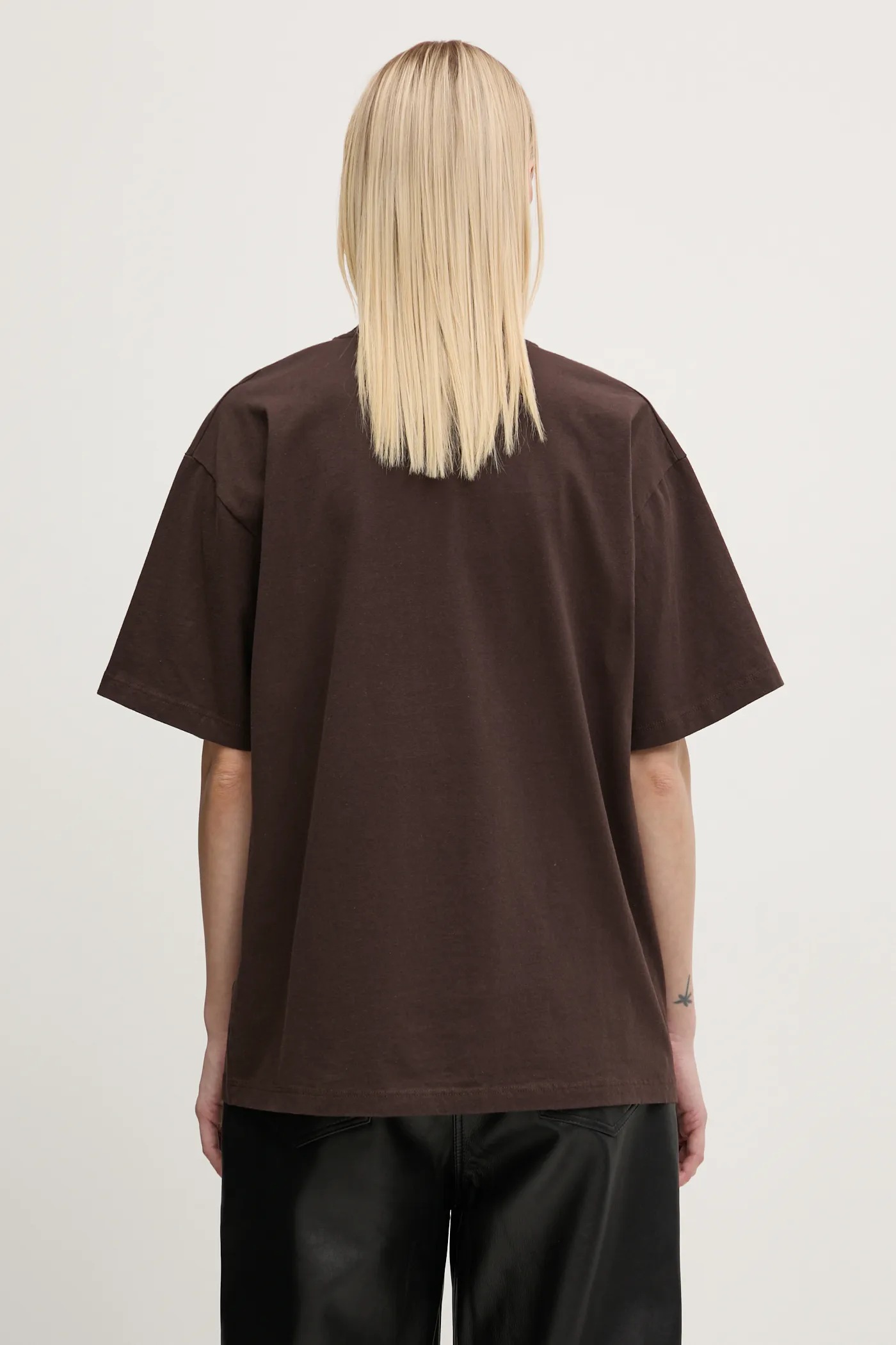 Tシャツ・カットソー Malo SS25 Malo T-shirts and Polos Brown (UMA099 F3Z31E3514) REGULAR COTTON T-SHIRT - BROWN | COS