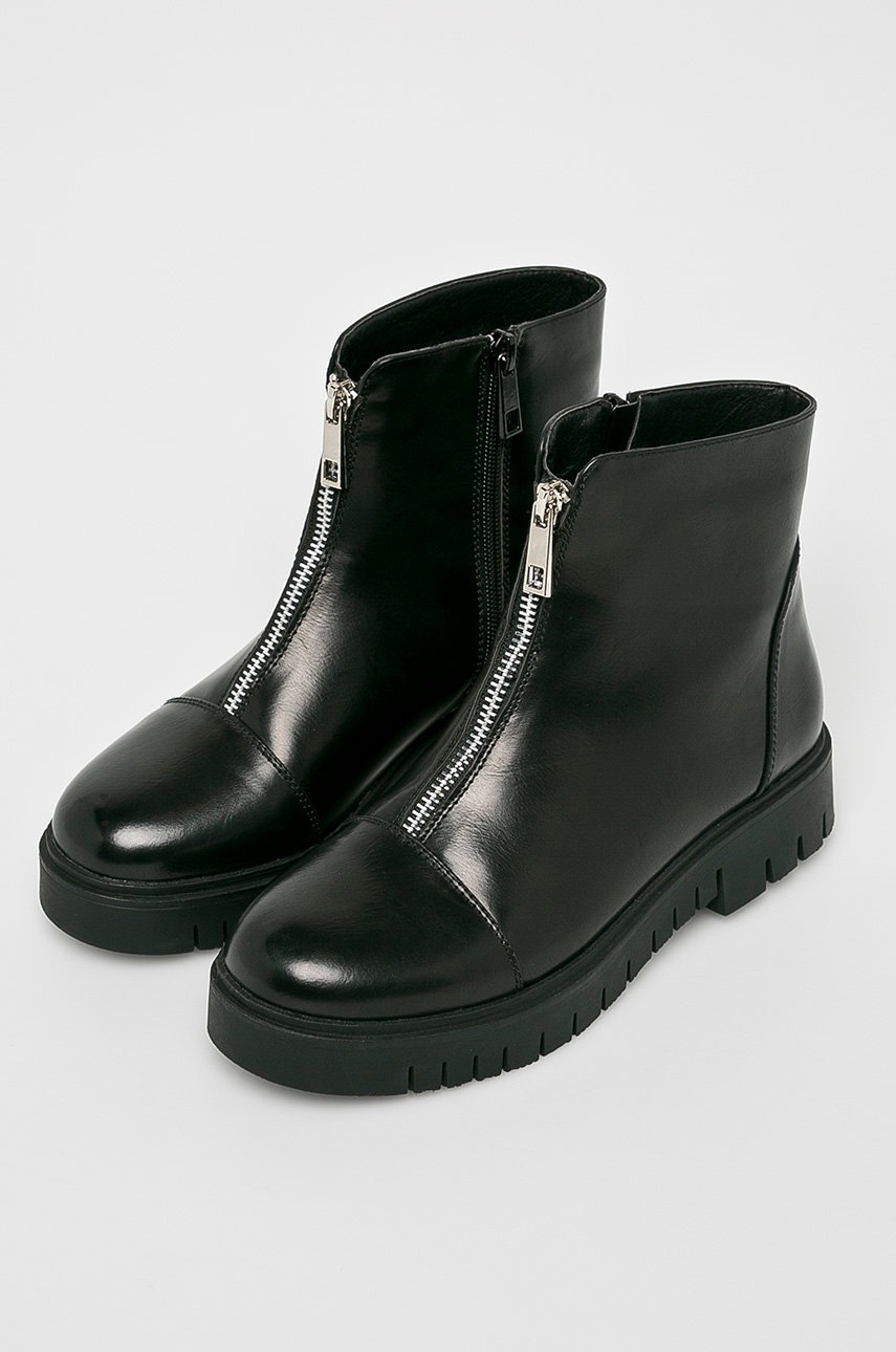 buty z suwakiem z przodu