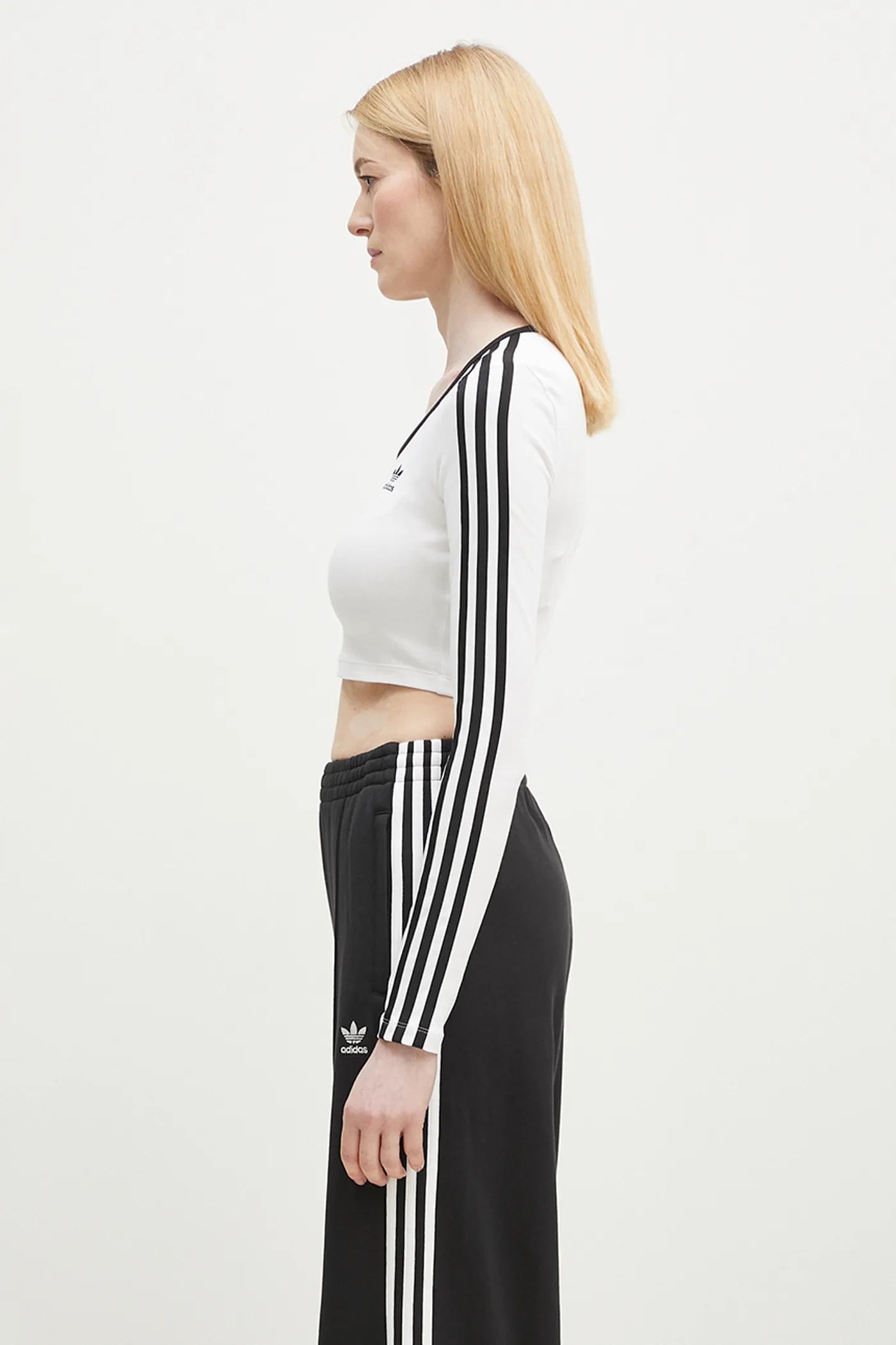 【ADIDAS】3S Long Sleeve Crop Tee - White / JD4625 ADIDAS ORIGINALS Adicolor 3-Stripes White Women's Sports Top
