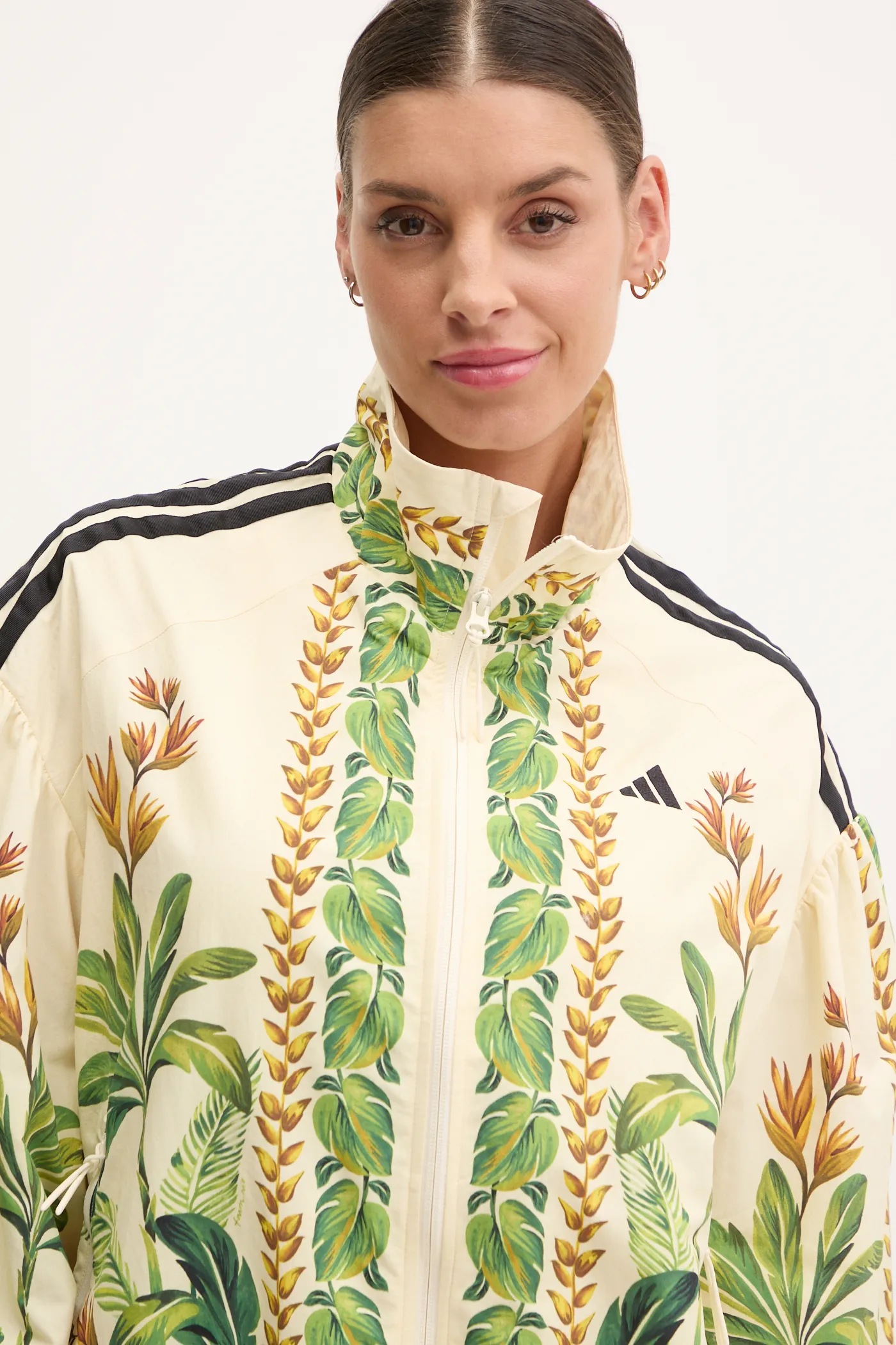 Куртка adidas x Farm Rio жіноча колір бежевий перехідна
