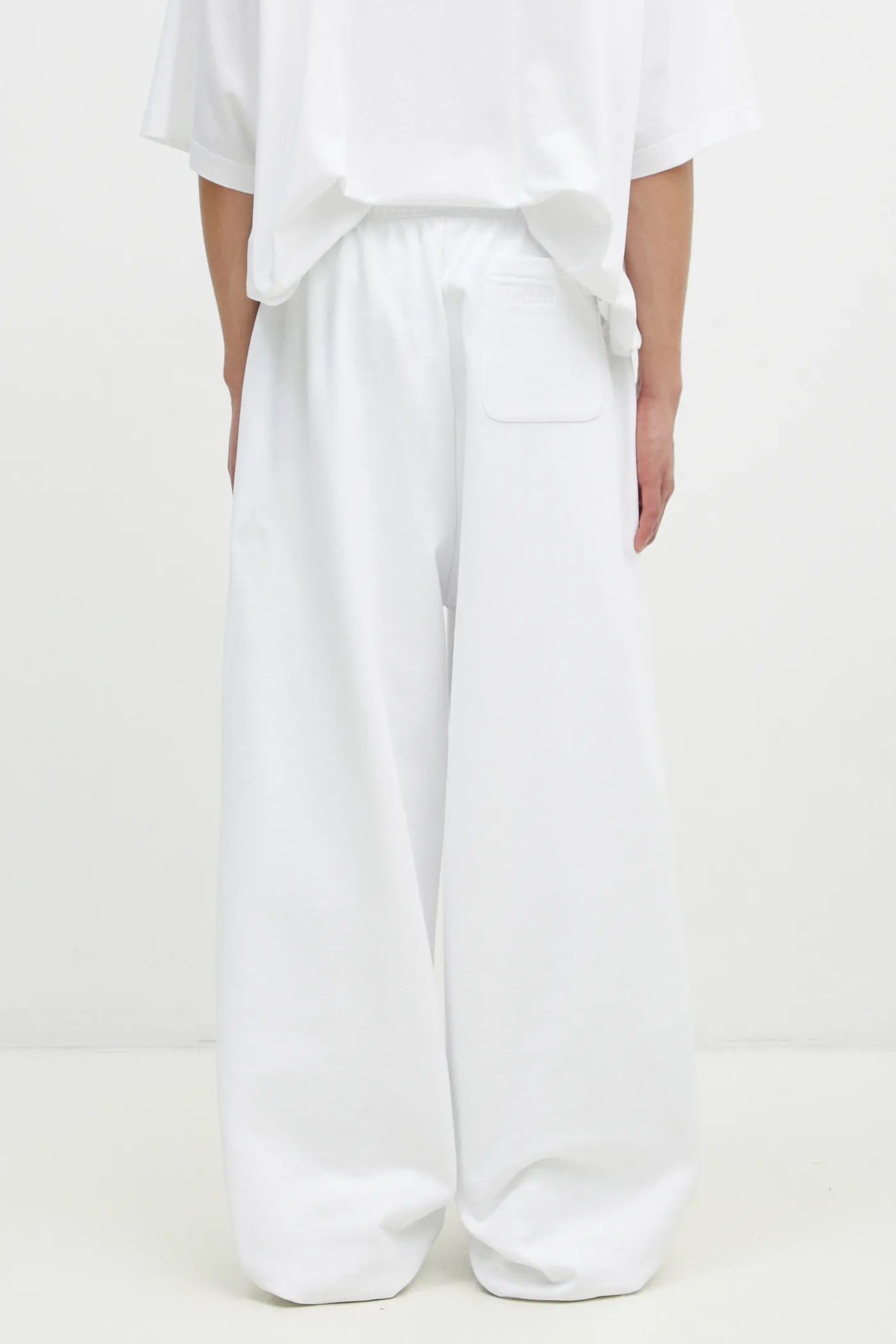 VETEMENTS joggers Embroidered Logo white color smooth