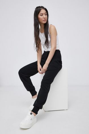 Vero Moda Spodnie damskie kolor czarny proste high waist