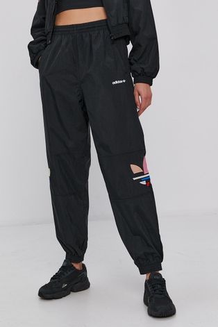 Nohavice adidas Originals dámske, čierna farba, s nášivkou