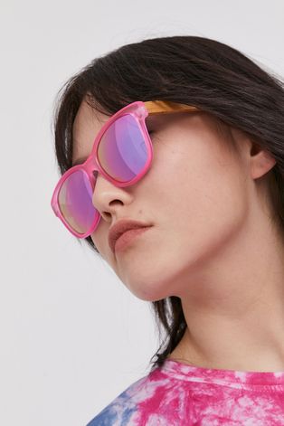 Okulary przeciwsłoneczne damskie z drewnianymi zausznikami z funkcją flexible