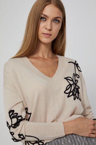 Sweter damski z aplikacją kremowy