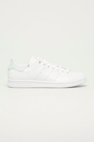 Topánky adidas Originals biela farba, na plochom podpätku